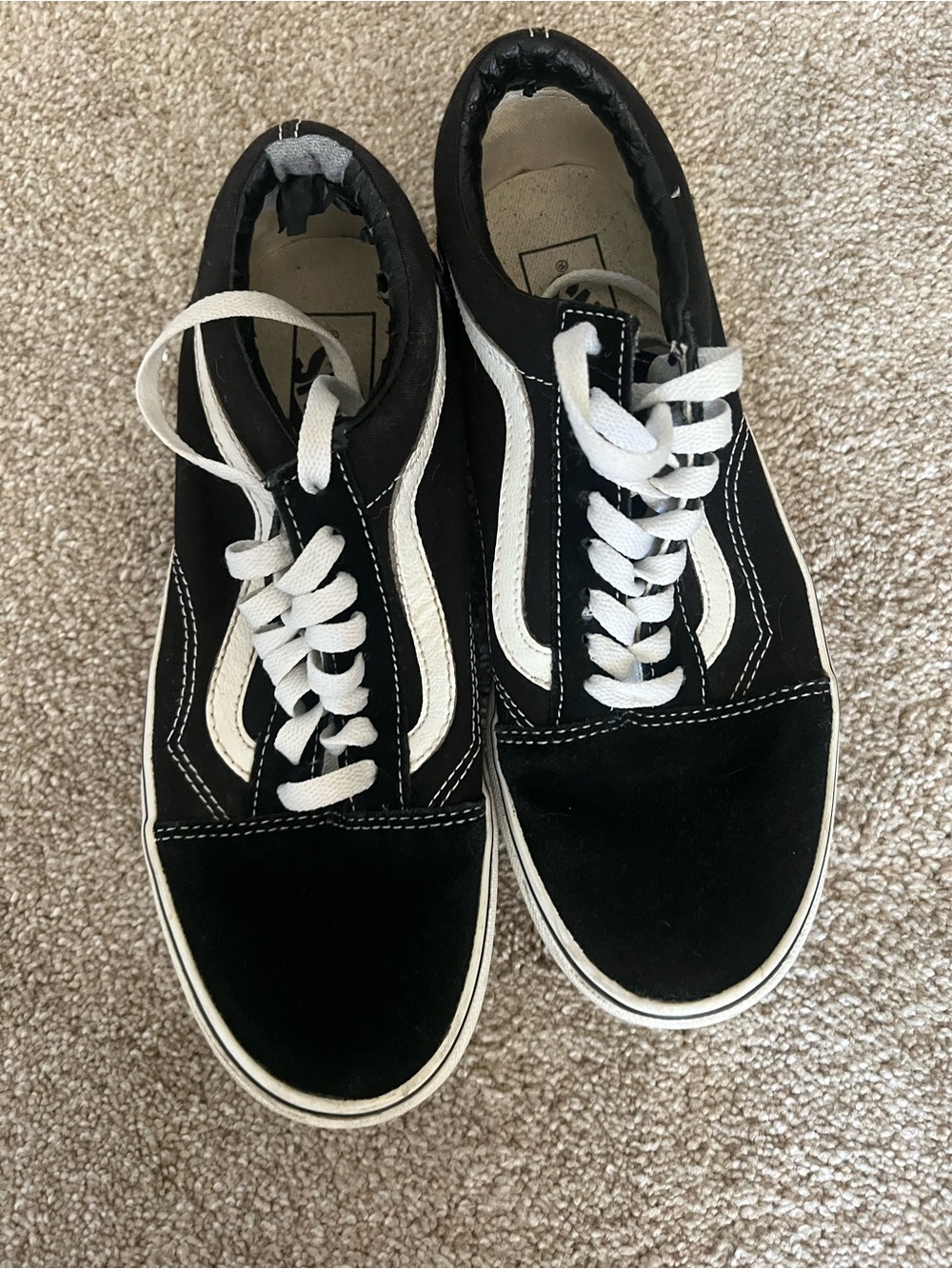 Vans Women's Black and White Low-Top Skate Sneakers
